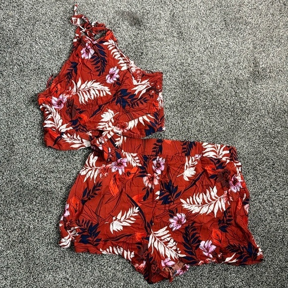 Bar III Pants - Juniors Bar III size large, cute, two-peace, short outfit